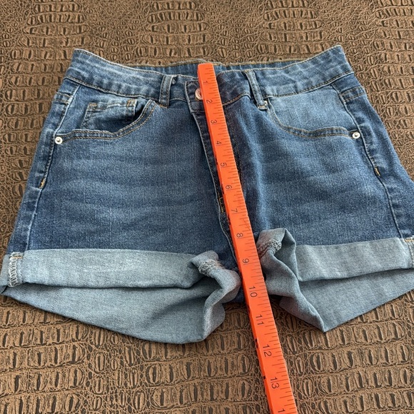 Shein High Rise Cuffed Denim Shorts Size 28 - Picture 4 of 8